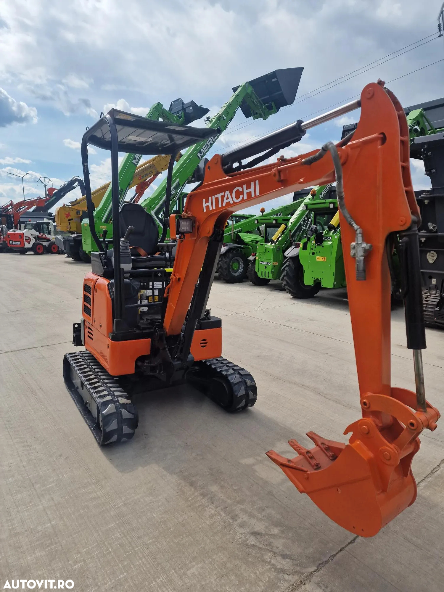 Hitachi ZX19, 2 tone, 2021, 1.689h, 19.900EUR+tva, CUPLA RAPIDA+3 cupe noi, rotire in gabarit, latime 1m, extinsii senile la 1,3m, FARA CABINA,  16CP, Inst picon, posibilitate leasing-PROMOTIE 19.900 EUR+Tva - 13