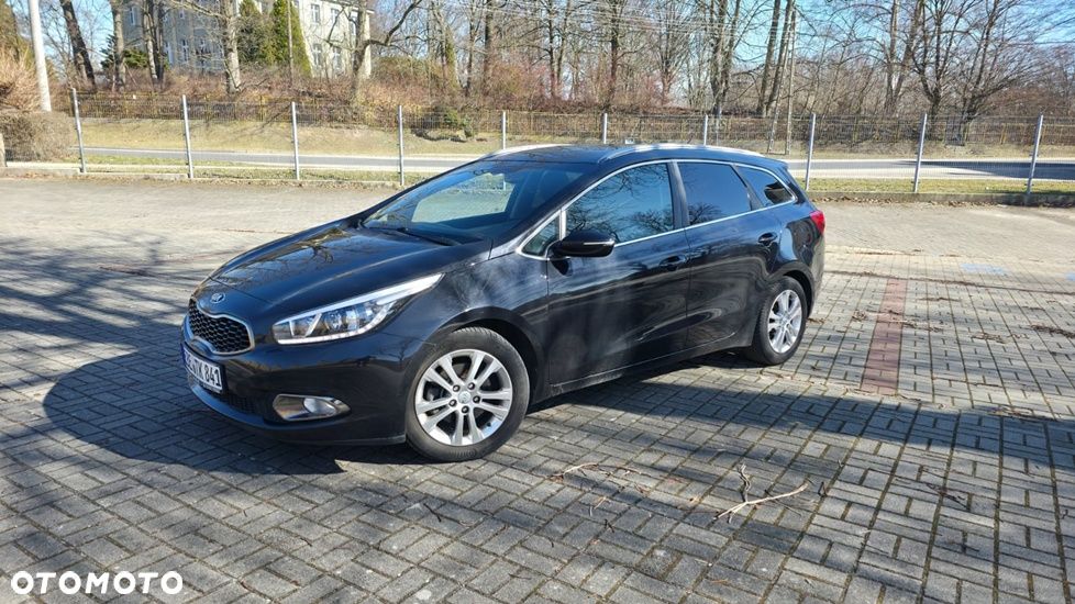 Kia Ceed 1.6 GDI Dream Team Edition - 5