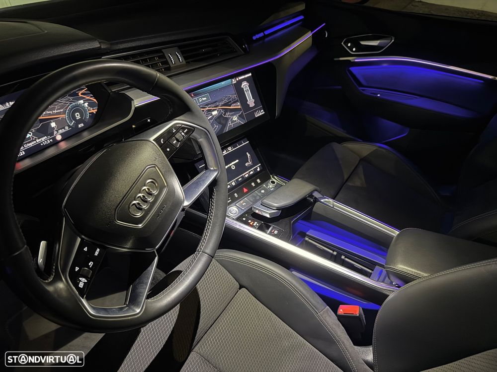 Audi e-tron 55 quattro - 10