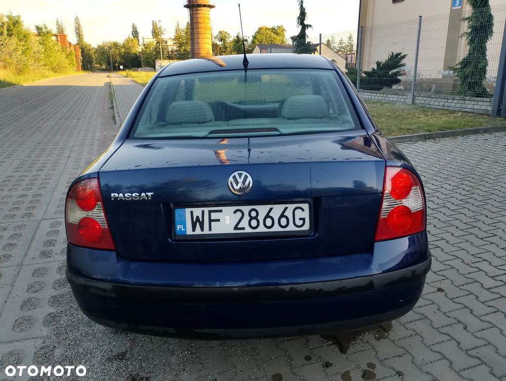 Volkswagen Passat 1.9 TDI Comfortline - 6