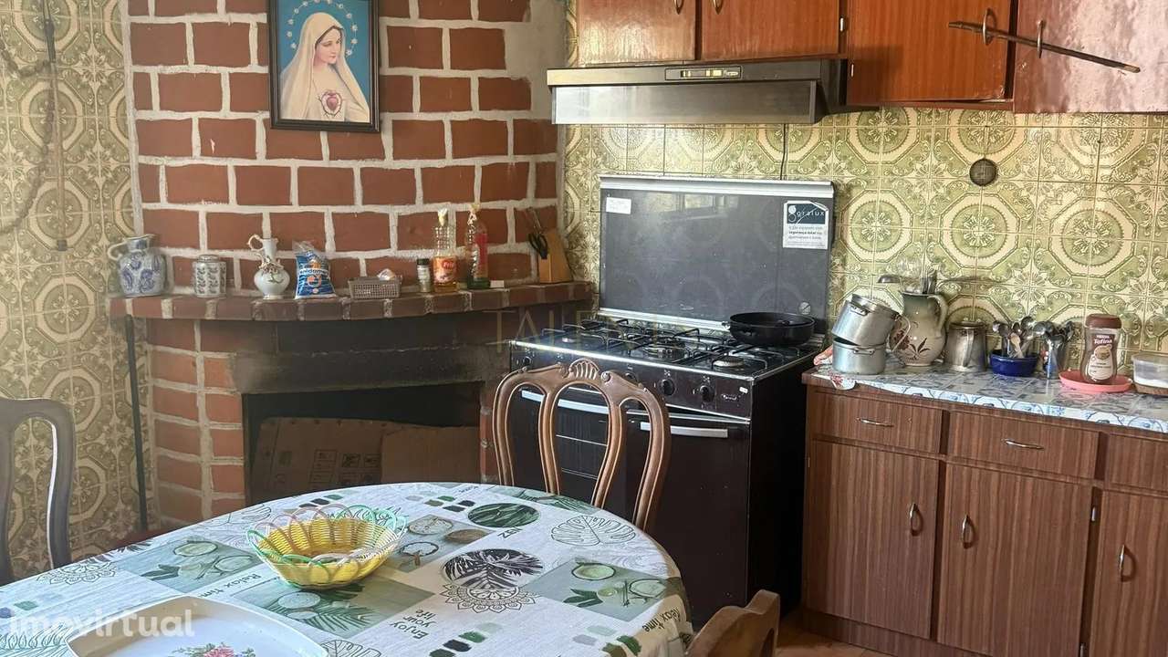 Moradia Bi-Familiar T4 + T2 em Lordelo - Vila Real - Grande imagem: 3/16