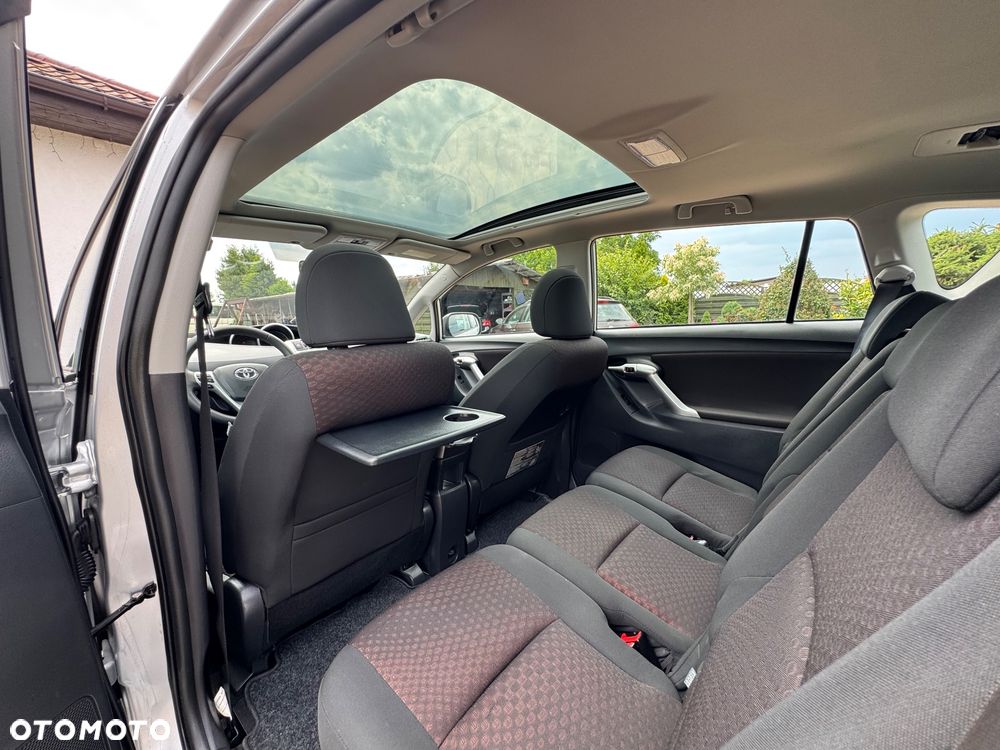 Toyota Verso - 23