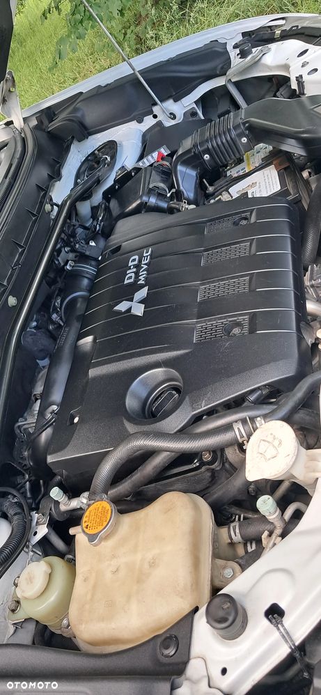 Mitsubishi Outlander 2.2 DI-D 4WD Invite - 12