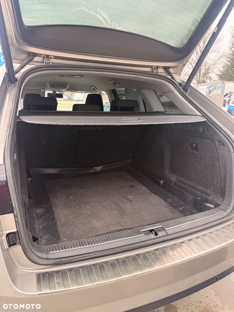 Skoda Superb 2.0 TDI Ambition DSG - 29