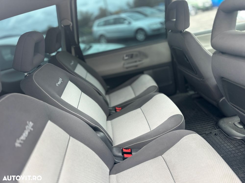 Volkswagen Sharan 2.0 TDI Freestyle - 6