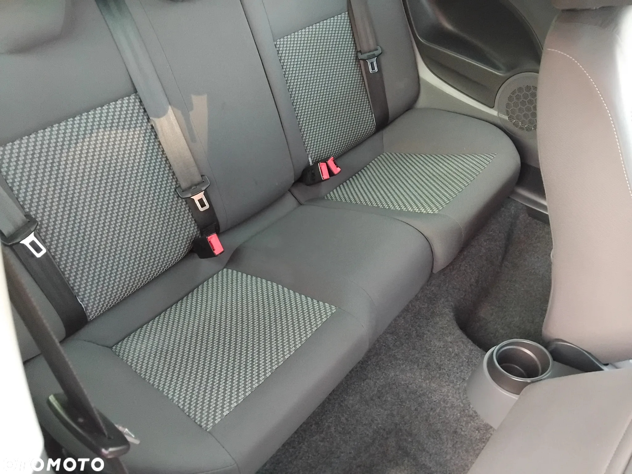 Seat Ibiza 1.4 16V Sport - 12