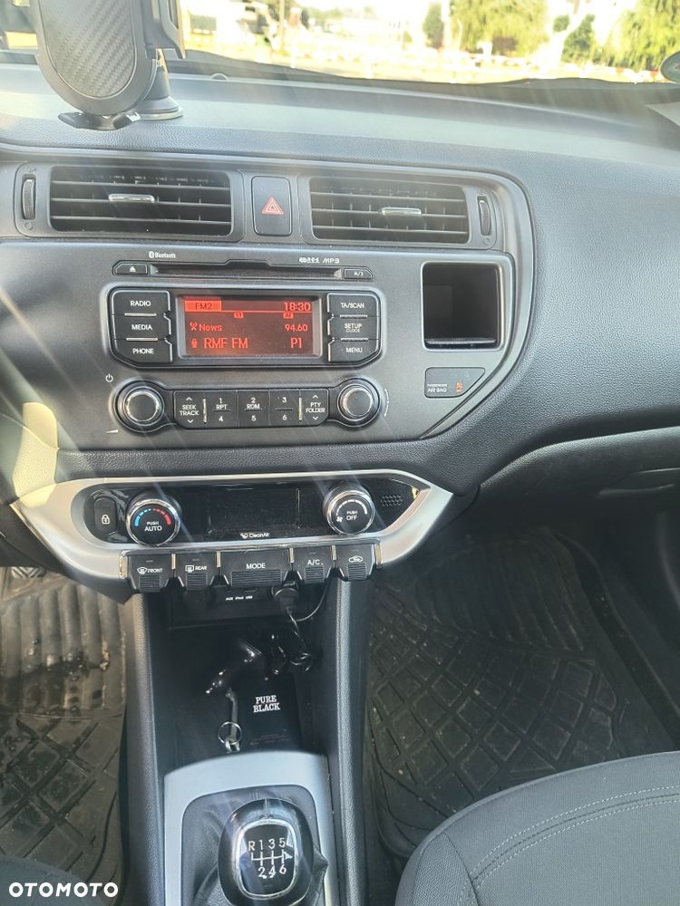 Kia Rio - 6
