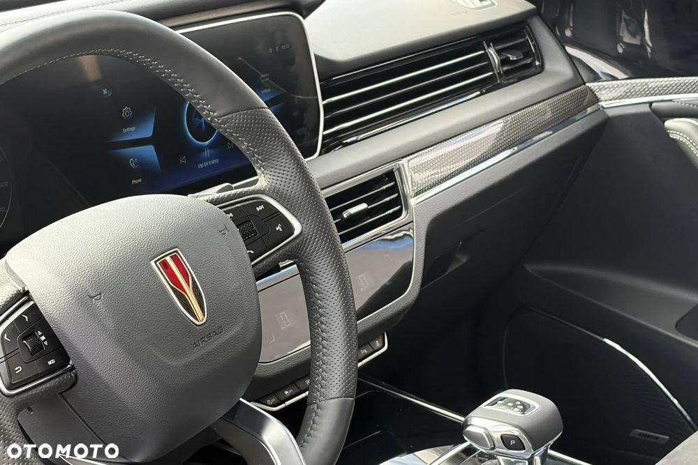 Hongqi HS5 - 10