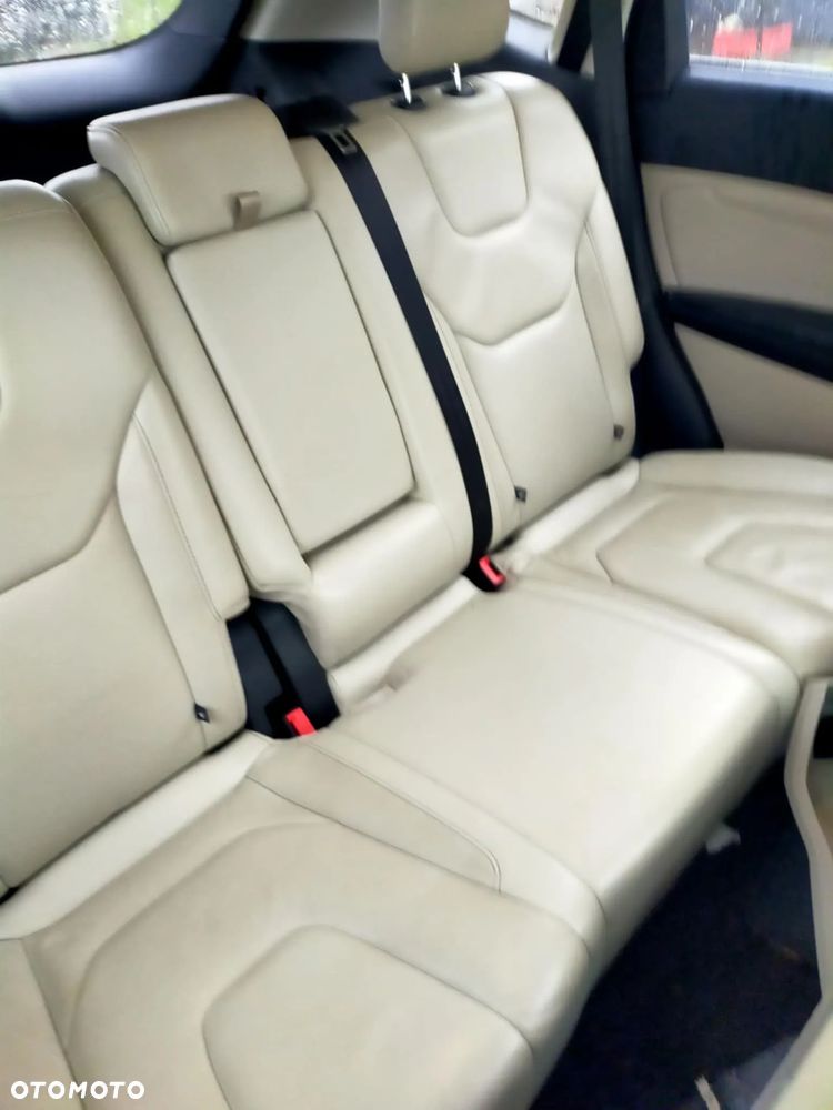 Ford Edge - 11