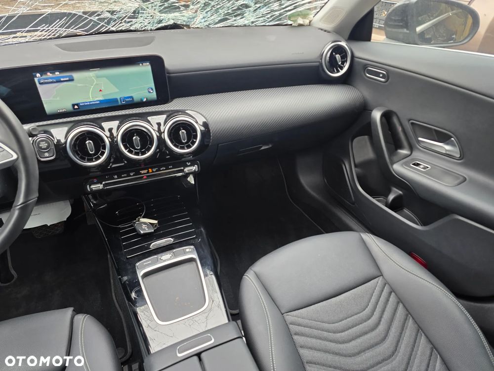 Mercedes-Benz CLA 180 d 8G-DCT AMG Line - 8