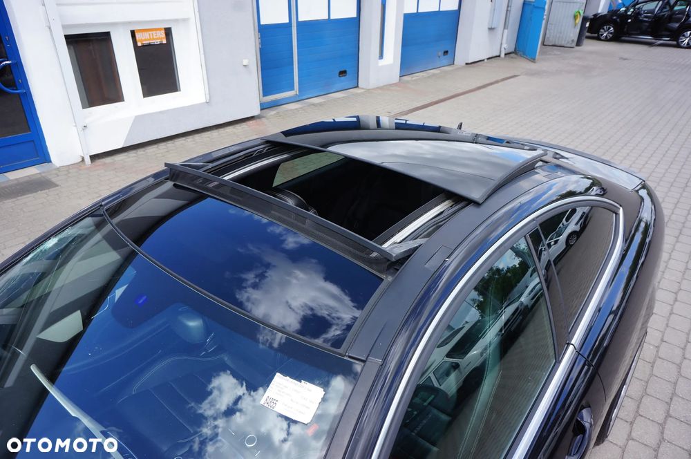 Mercedes-Benz Klasa C 220 CDI DPF BlueEFFICIENCY 7G-TRONIC Edition 1 - 16