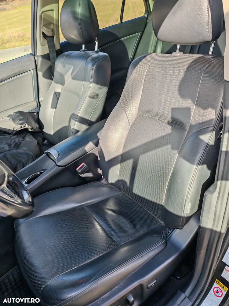 Toyota Avensis 2.2 D-CAT Luxury (consola nichel) - 13