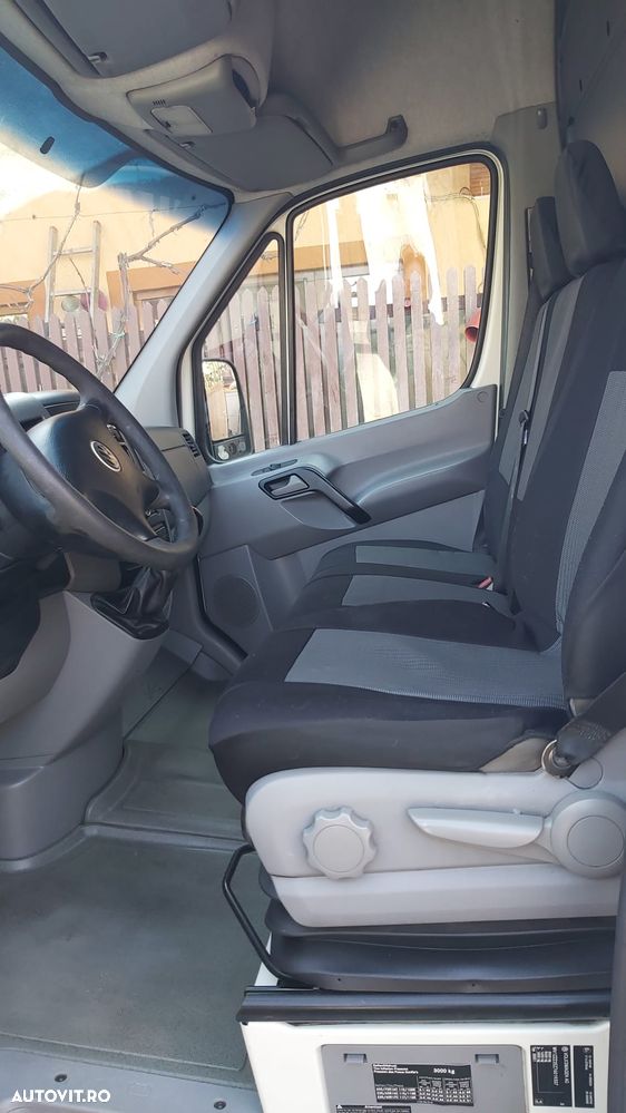 Volkswagen CRAFTER - 8