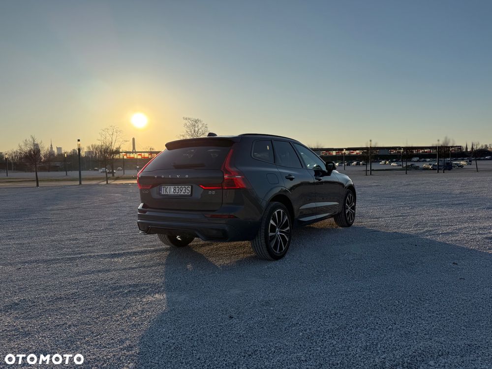 Volvo XC 60 B5 B AWD Plus Dark - 5