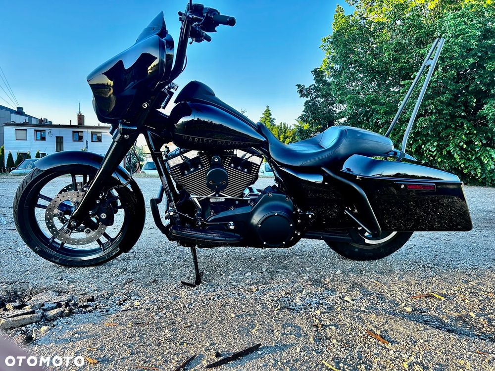Harley-Davidson Touring Street Glide - 8