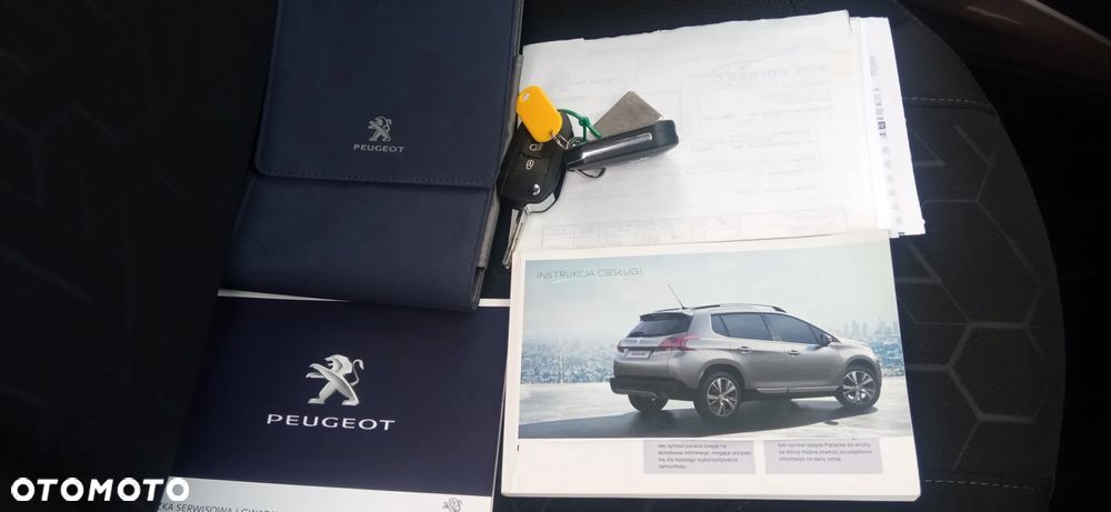 Peugeot 2008 1.2 Pure Tech Style S&S - 26