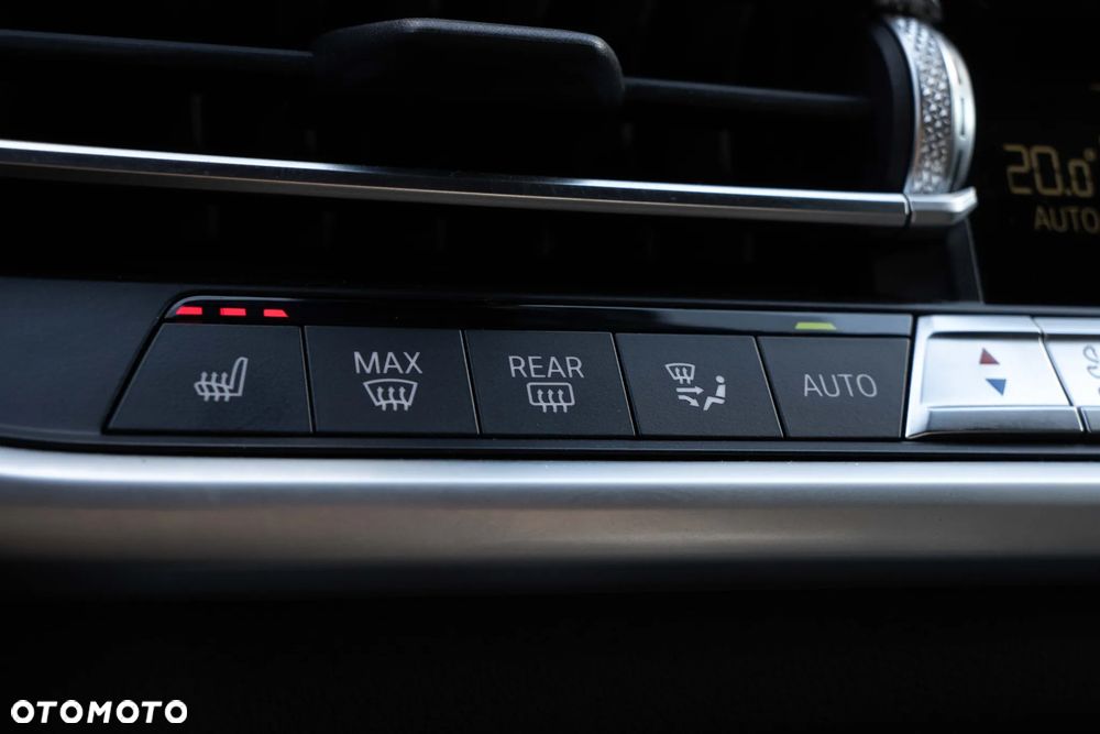 BMW X6 xDrive30d mHEV - 24
