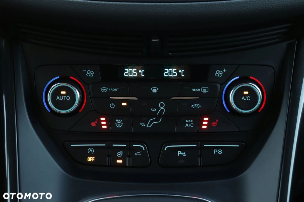Ford Kuga 2.0 TDCi 4WD Titanium Plus - 29