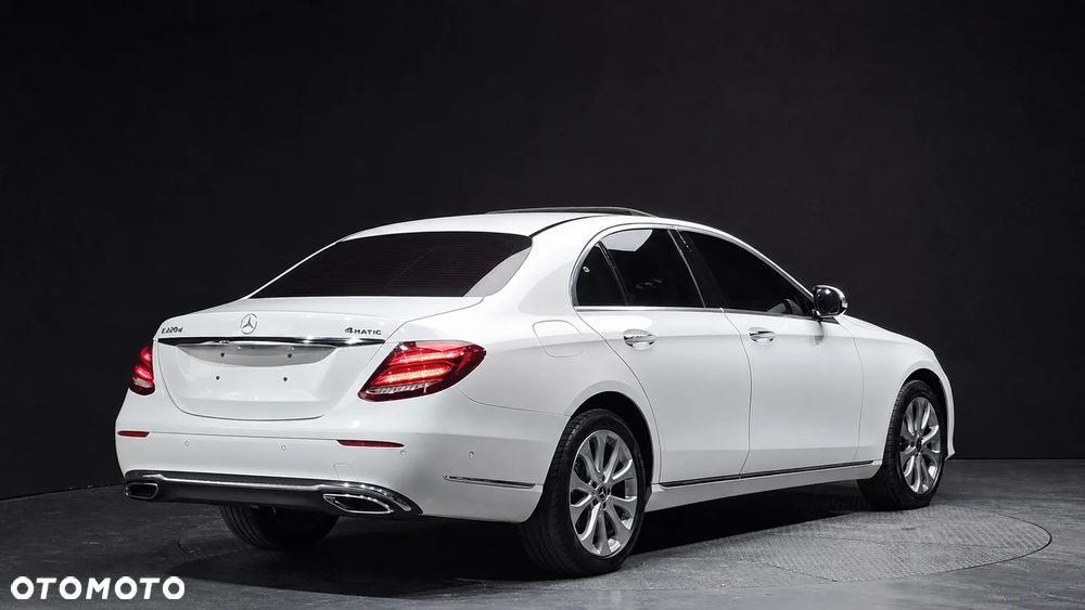 Mercedes-Benz Klasa E 220 d 4-Matic Business Edition 9G-TRONIC - 5