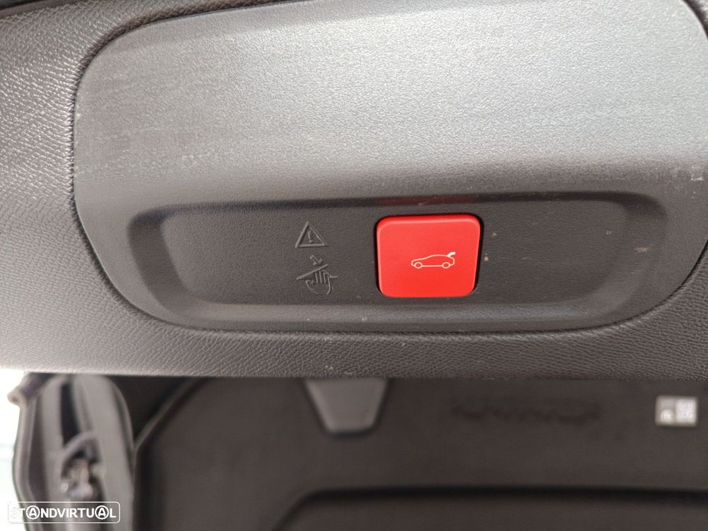 Peugeot 408 180 e-EAT8 GT - 11