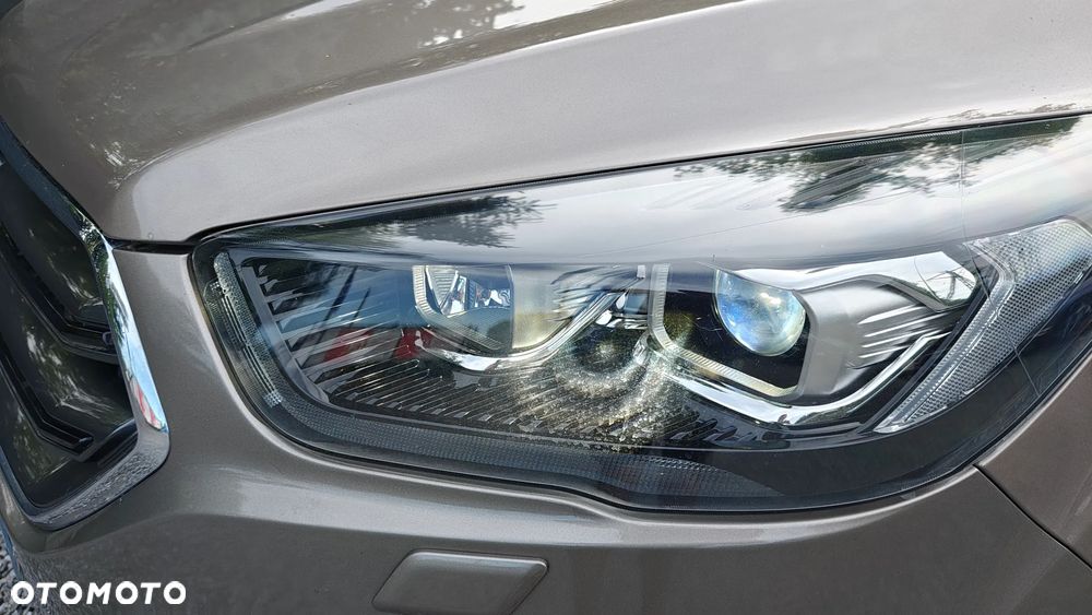 Ford Kuga 2.0 TDCi 4x4 Black & Silver - 32
