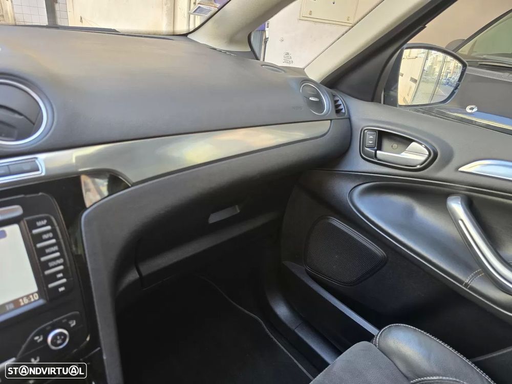 Ford S-Max 2.0 TDCi Titanium Busine. 7L Aut. - 24