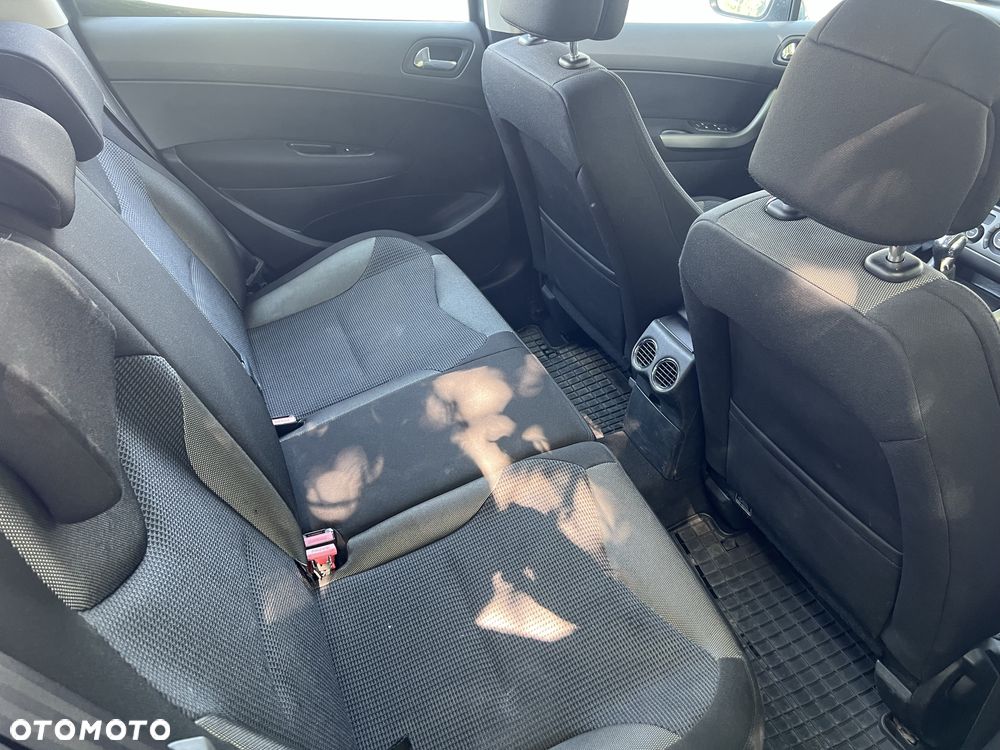 Peugeot 308 - 4