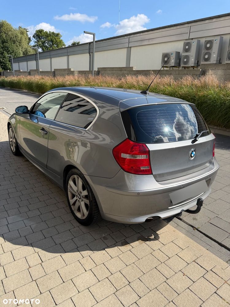 BMW Seria 1 - 25