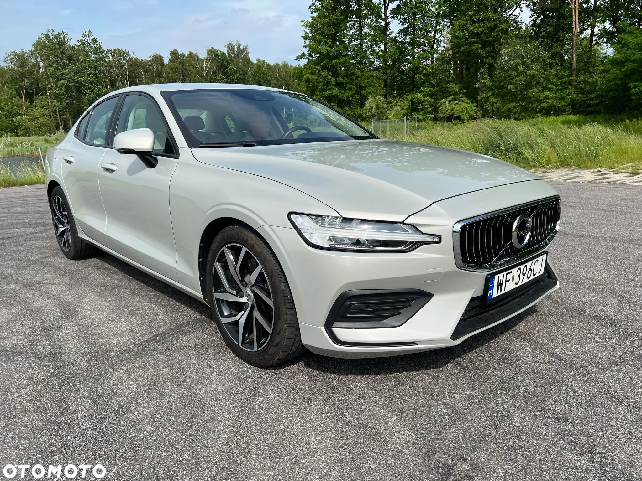 Volvo S60 T5 AWD Momentum Pro - 17