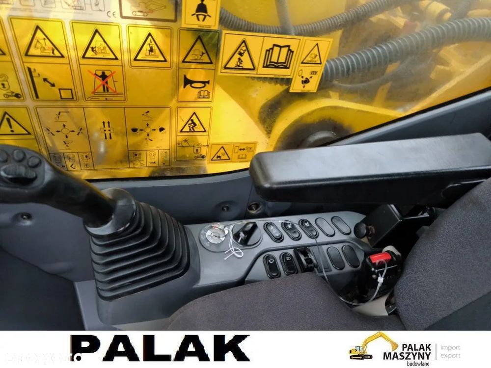 Komatsu Koparka gąsienicowa  KOMATSU PC 210 , 2021 rok - 13