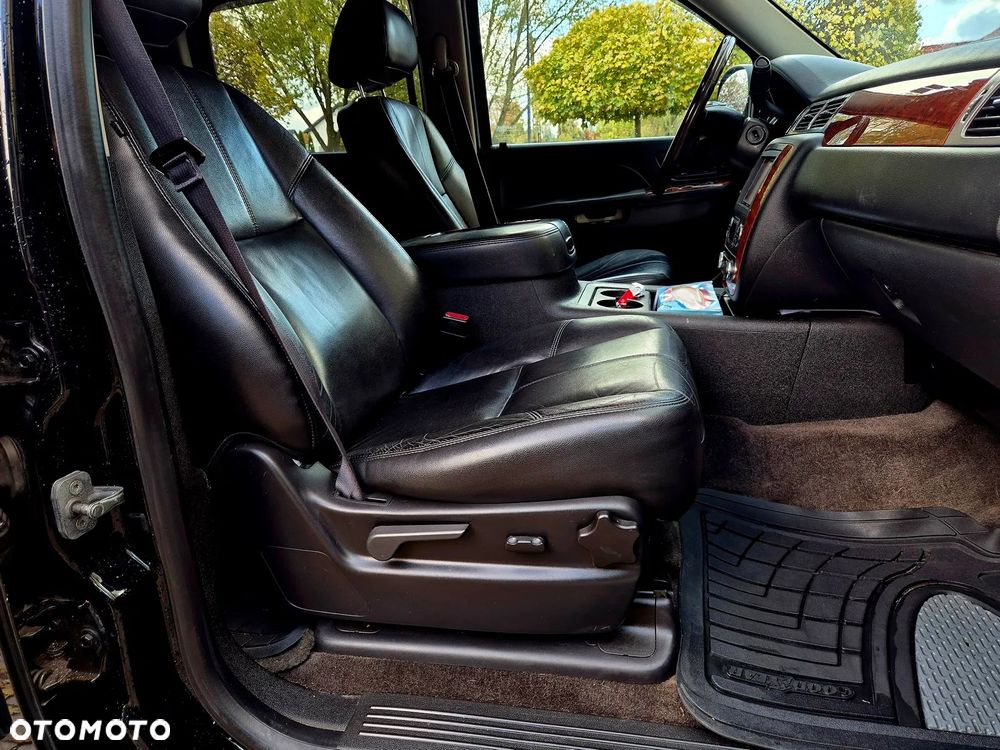 Chevrolet Suburban 5.3 LS 1500 4WD - 16