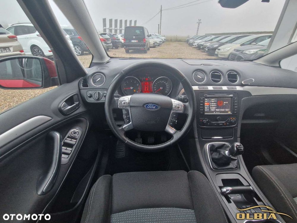 Ford S-Max - 17