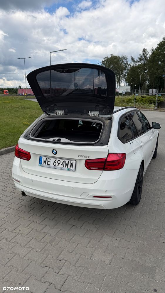 BMW Seria 3 318i - 16
