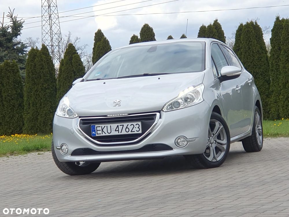 Peugeot 208 - 5