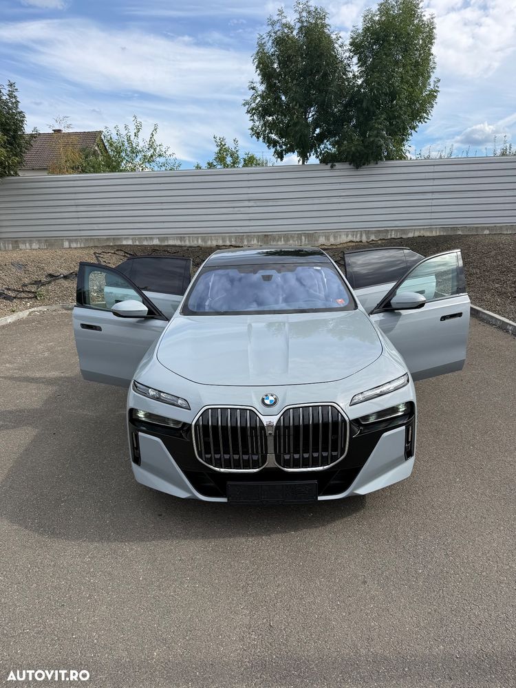 BMW Seria 7 - 12