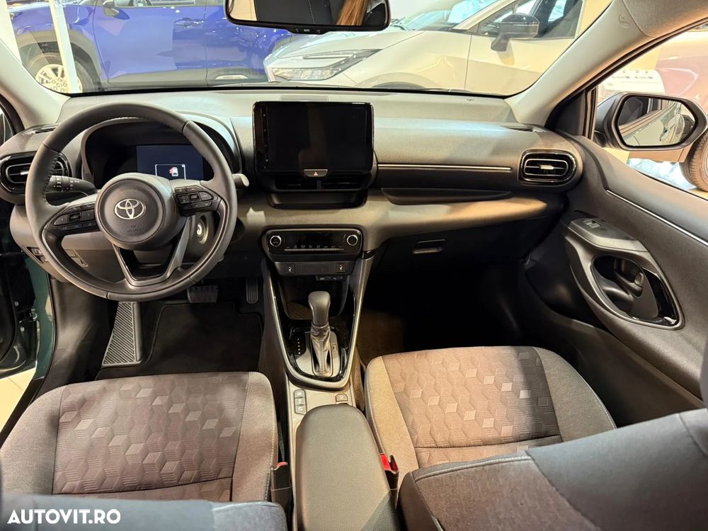 Toyota Yaris - 4