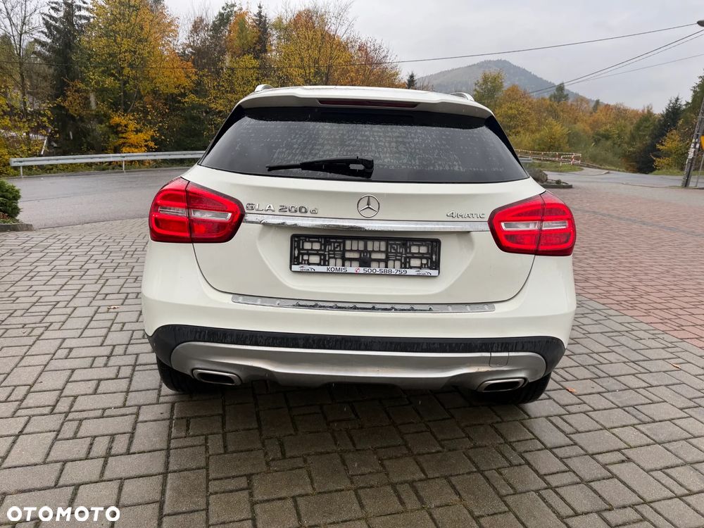 Mercedes-Benz GLA 200 (CDI) d 4Matic 7G-DCT - 6