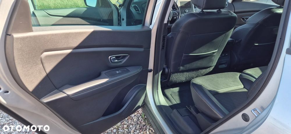 Renault Grand Scenic TCe 140 GPF EDC BLACK EDITION - 15