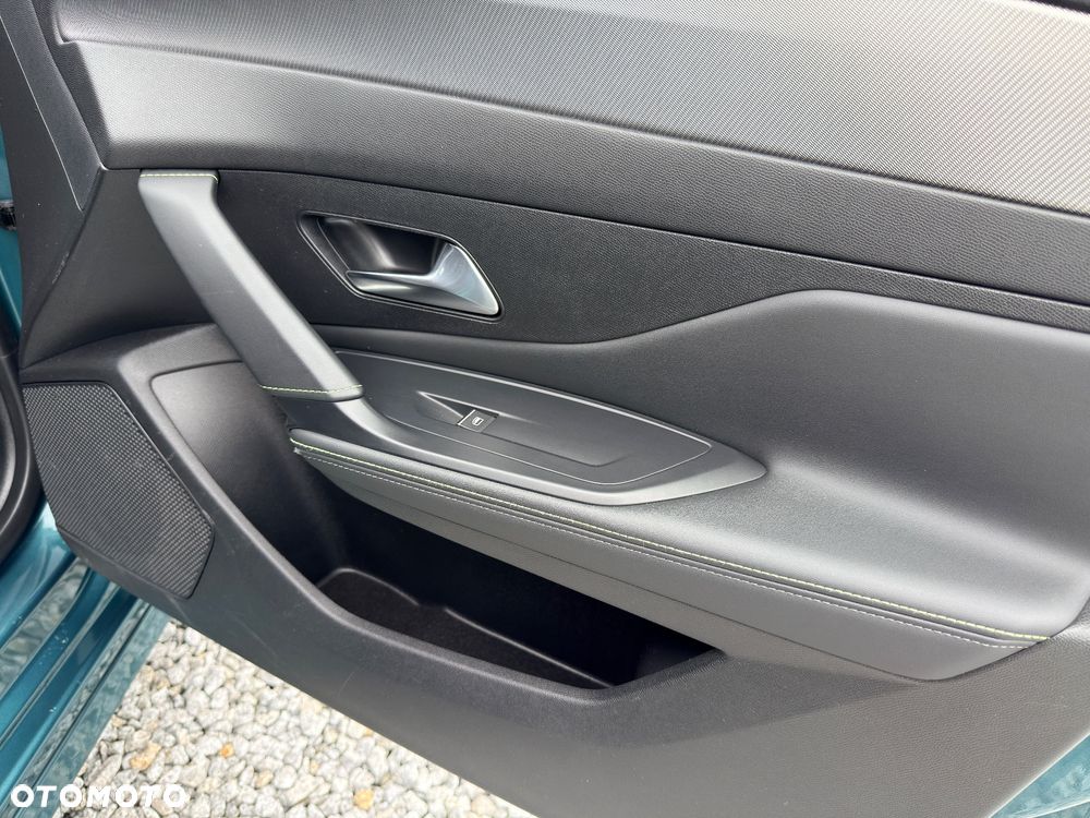 Peugeot 308 BlueHDi 130 EAT8 GT EXCLUSIVE - 24