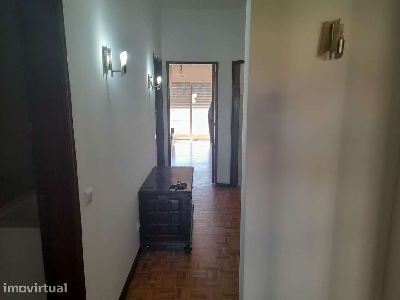 Apartamento T2, localizado em zona central de Faro - Grande imagem: 2/19
