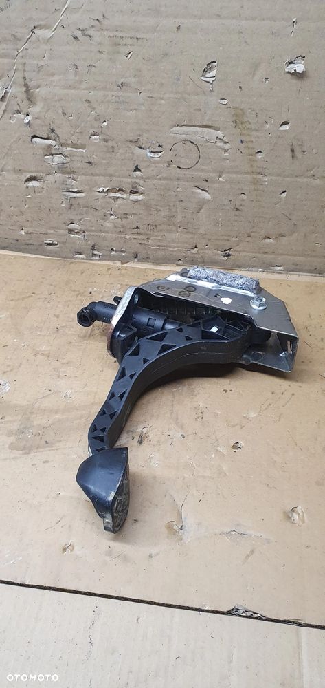 Pedał sprzęgła wysprzęglik pompka VW FOX 6Q0721388D 6Q1721321C - 5