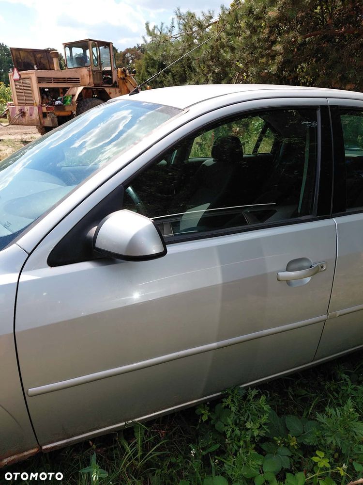 Części Ford Mondeo mk3 przed lift 1.8 benzyna sedan 2002r - 7