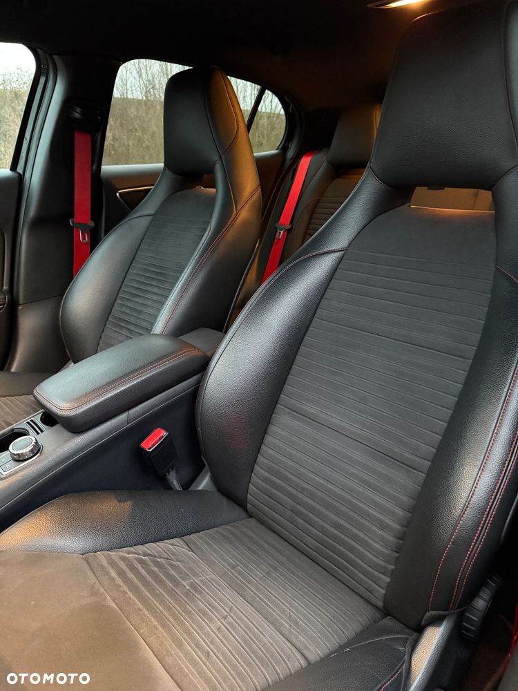 Mercedes-Benz GLA 200 (CDI) d 7G-DCT AMG Line - 11