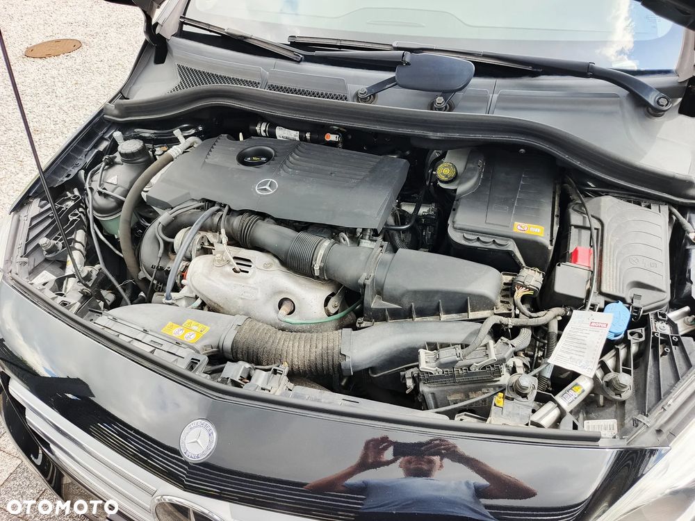 Mercedes-Benz Klasa B 180 7G-DCT - 17