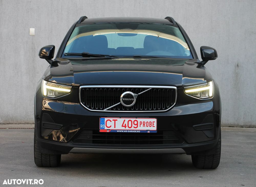 Volvo XC 40 B4 AT8 Mild Hybrid Momentum Pro - 4