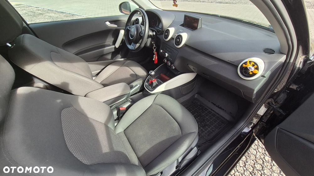 Audi A1 3-drzwiowe 1.2 TFSI Ambition - 32