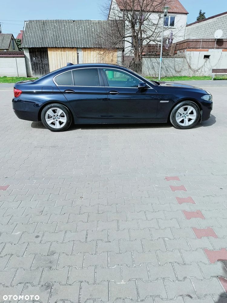 BMW Seria 5 520d xDrive - 5