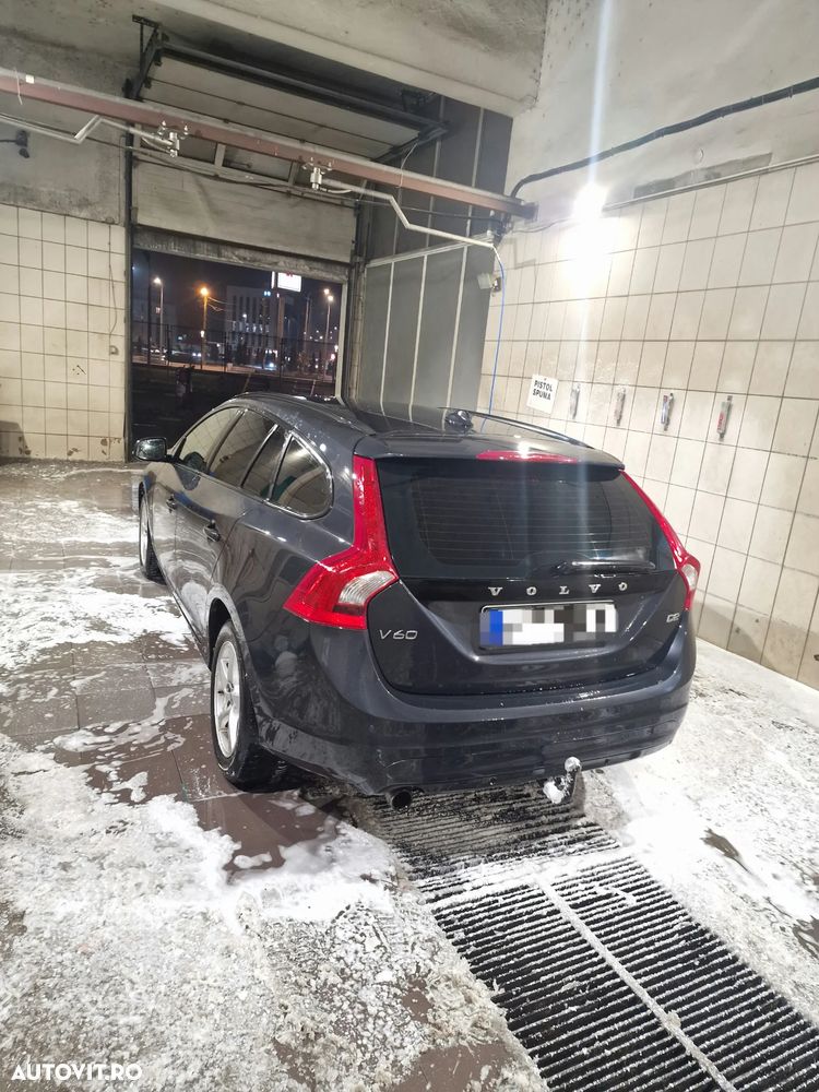 Volvo V60 DRIVe Start-Stop Momentum - 3