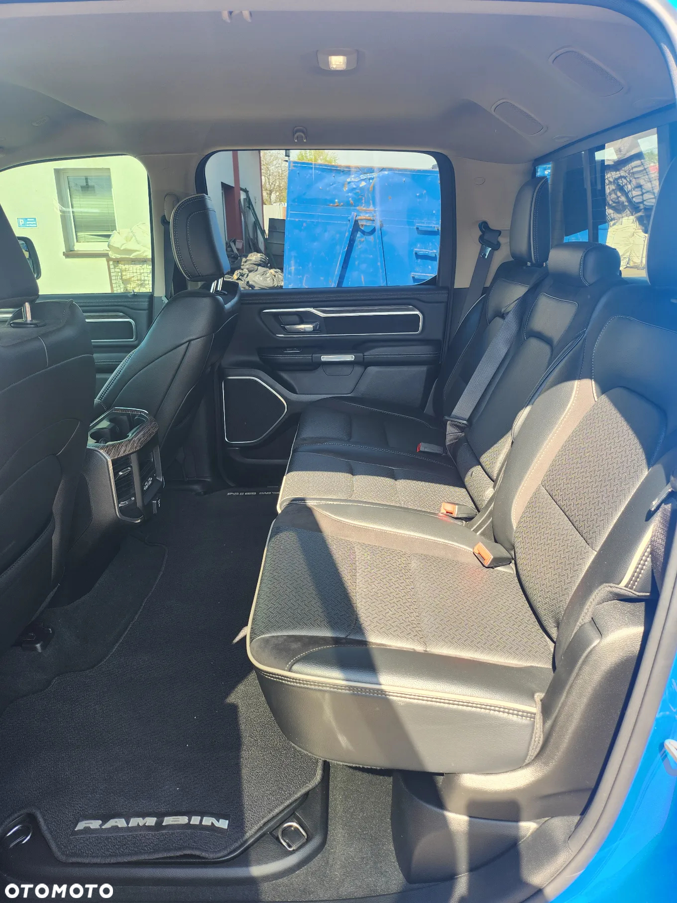 RAM 1500 Crew Cab Laramie - 21