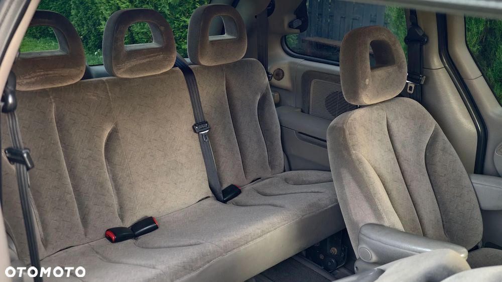 Chrysler Voyager - 15